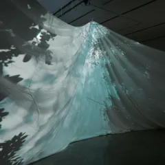 Installation view: A Conversation with the Sun (Afterimage) (4)
